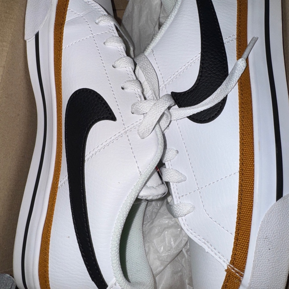 Nike Men's White and Tan Sneakers - Picture 5 of 5